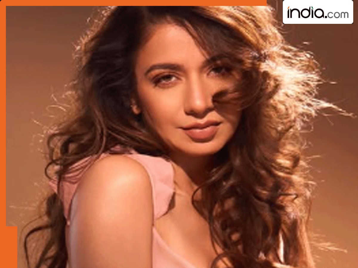 Dhurandhar Singer Jasmine Sandlas का मां-बाप ने तोड़ा था दिल! शराब की लग गई थी लत, प्यार के लिए तरसती रहीं Dhurandhar Singer Jasmine Sandlas का मां-बाप ने तोड़ा था दिल! शराब की लग गई थी लत, प्यार के लिए तरसती रहीं